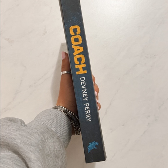 Devney Perry - Coach - Picture 2 of 7